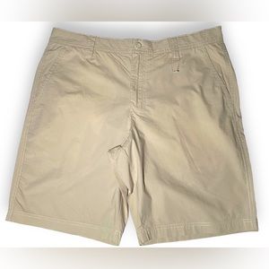 Columbia khaki men shorts 34w